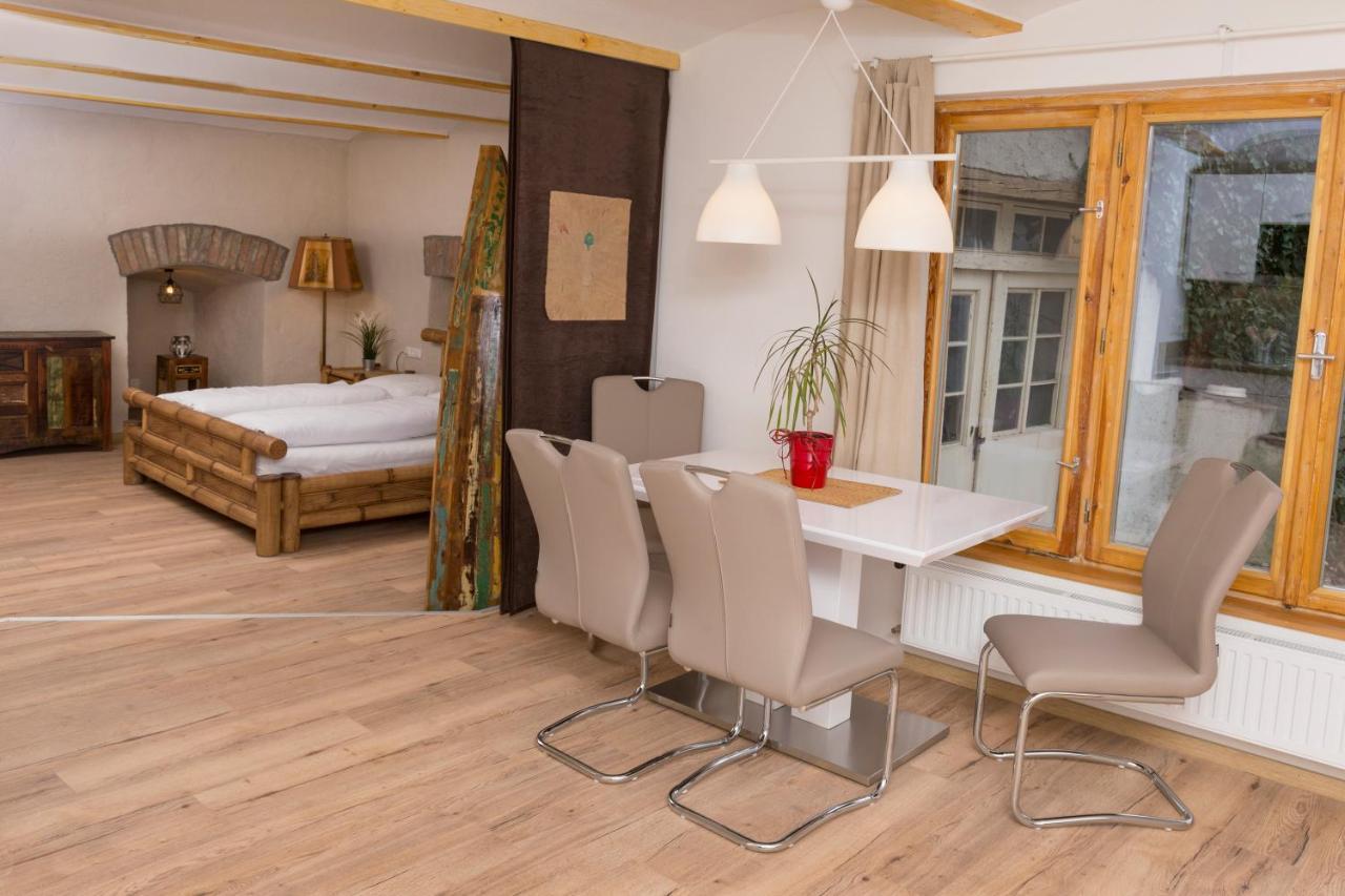 Scheinerhaus Aparthotel Laa an der Thaya Exterior foto